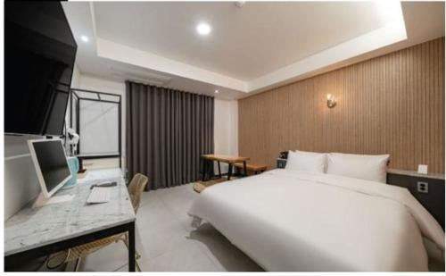 Hwaseong Hotel | Hwaseong Wall Hotel