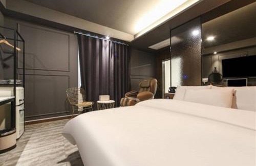 Hwaseong Hotel | Hwaseong Wall Hotel