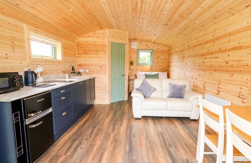 Llandrindod Wells Cottage | HWYL, romantic, character holiday cottage in Llandrindod Wells