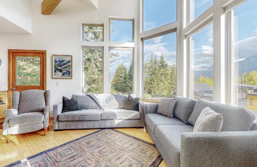 Hyak House | Hyak House