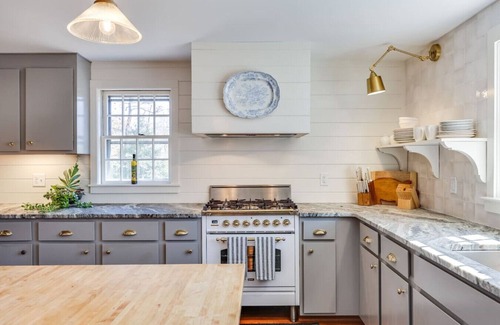 Hyannis Port House | Hyannisport with Huge Lot