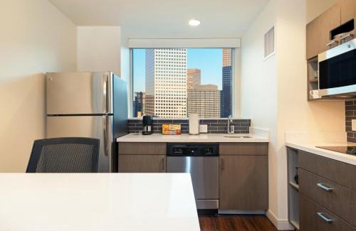 Downtown Denver Hotel | Hyatt House Denver/Downtown