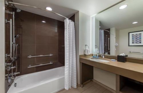 Downtown Denver Hotel | Hyatt House Denver/Downtown