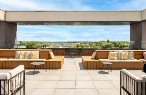 Roissy-en-France Hotel | Hyatt House Paris Charles de Gaulle Airport