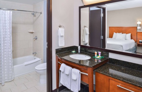 Herndon Hotel | Hyatt Place Herndon Dulles Airport East