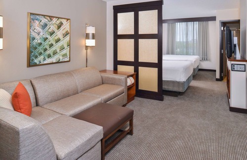 Herndon Hotel | Hyatt Place Herndon Dulles Airport East