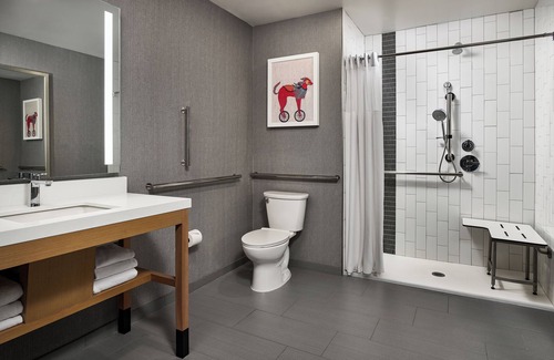 Dupont Hotel | Hyatt Place Peña Station/Denver Airport