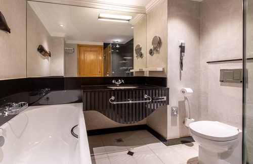 Harare Hotel | Hyatt Regency Harare The Meikles
