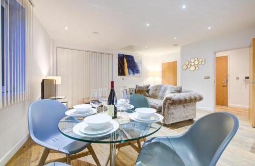 Peninsula Apartment | Hybrid Resi - London, Greenwich near O2 Arena
