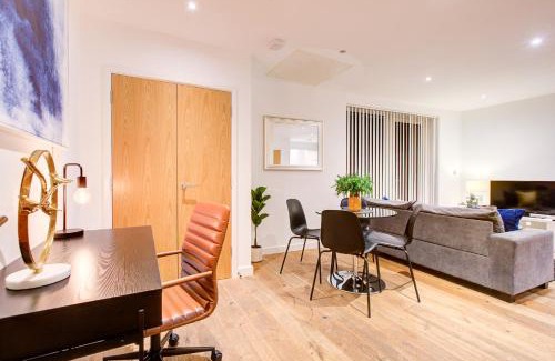 Peninsula Apartment | Hybrid Resi - London, Greenwich near O2 Arena