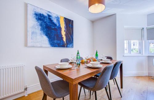 Beverley Apartment | Hybrid Resi - London, New Malden near Richmond - Wimbledon
