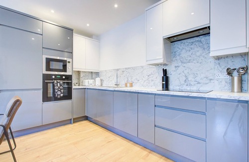 Beverley Apartment | Hybrid Resi - New Malden | 3 Bed Apartment