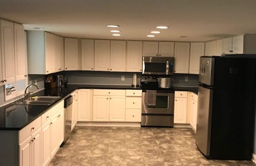 Leasburg House | Hyco Lakefront rental with great outdoors. So much room for activities!