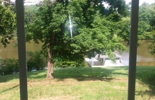 Leasburg House | Hyco Lakefront rental with great outdoors. So much room for activities!