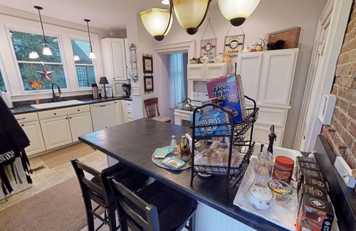 Nelsonville Bed & Breakfast | Hyde House Rose Garden Bed & Breakfast Hocking Hills Ohio between Logan & Athens