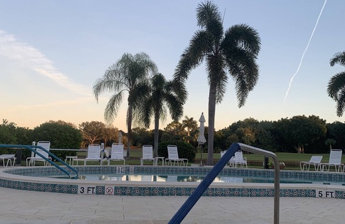 Pelican Bay Condo | Hyde Park 406A in Pelican Bay Naples Fl Spacious 3 bedroom condo fully equipped