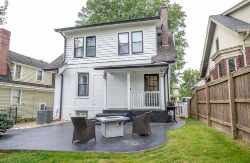 Hyde Park House | Hyde Park Hideaway! 4BED + Walkabout to HP Square!