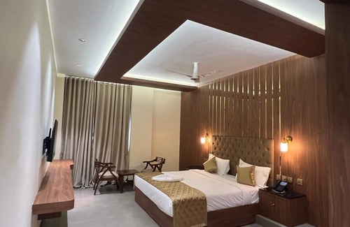 Thanjavur Hotel | Hyders Mahal and Hotel