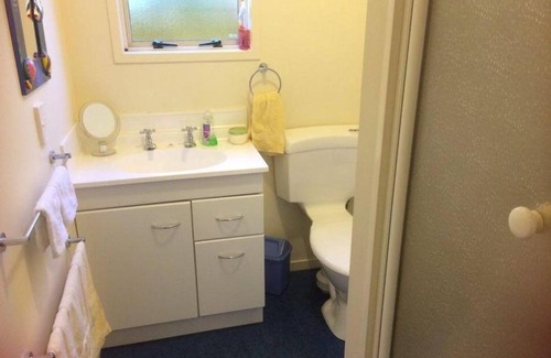 Waitarere Beach Apartment | Hydrabad Hideaway