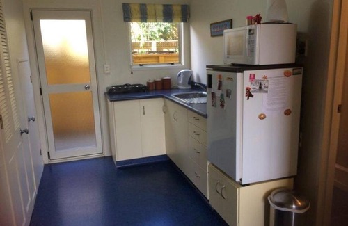 Waitarere Beach Apartment | Hydrabad Hideaway