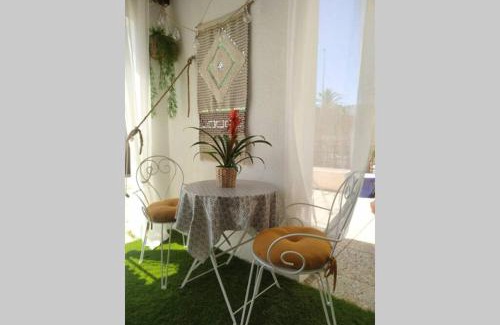 Hyeres City Centre Apartment | hyeres : Magnifique studio, idéalement situé