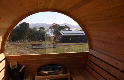 East Jindabyne House | Hygge Eco Cabins Beautiful New Cabins with Amazing Views