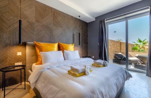 Ggantija Apartment | Hygge Holiday Home with Large Communal Pool and Private Hot Tub