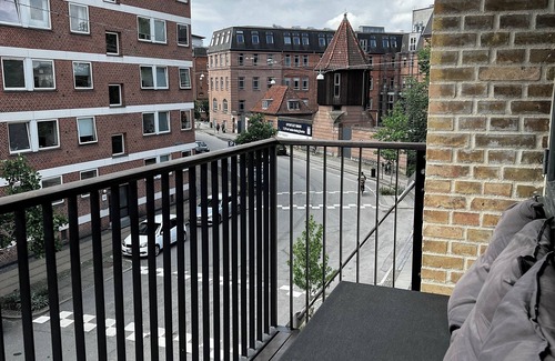 Frederiksberg Apartment | Hyggelig og Moderne Lejlighed med 10 Minutter til Centrum i København