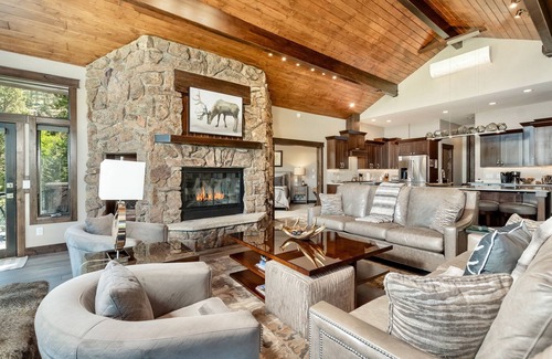 Estes Park House | Hyler Mountain Lodge Vacation Home at Windcliff