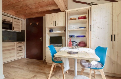 Ax-les-Thermes Apartment | ☆hyper center☆La Marmotte ☆ small T2 cabin☆entrée24h/24☆près ski/cure ≈ wifi☆