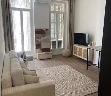 Prefecture Apartment | Hyper center T2 Bohemian chic