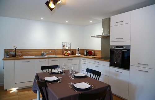 Besancon Old Town Apartment | *Hypercentre*Spacieux*Calme - Le Vauban - Cocoonhome