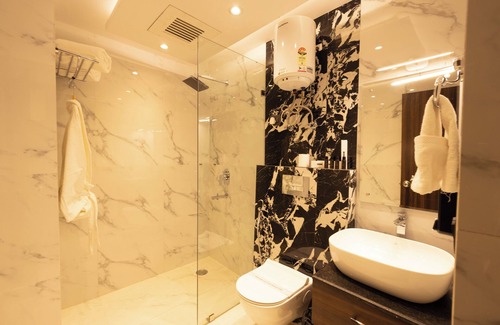 Sector 62 Hotel | Hyphen Business Hotel
