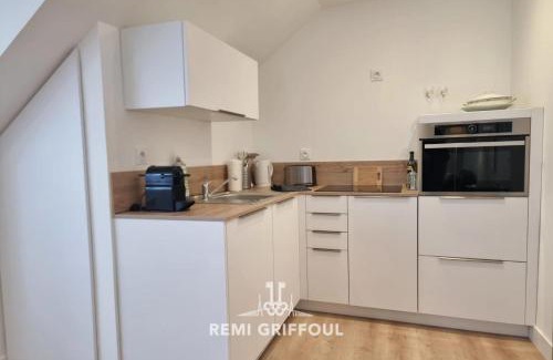 Enclos Apartment | Hypolite 5 Elegant Apartment 80 meters from Honfleur Port 2 guests
