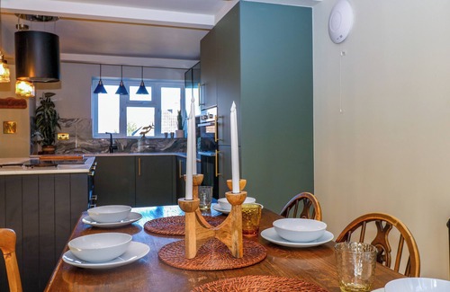 Forest Row Cottage | HYRST RISE, pet friendly, character holiday cottage in Forest Row