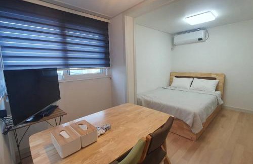 Cheongpa-dong Apartment | Hyuns 301 - Seoul station 5 min by walk