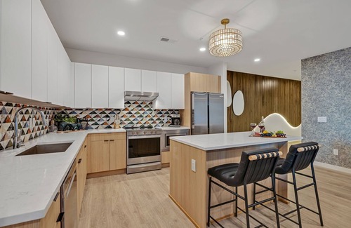 Rutledge Hill House | Hyve-The Cosmo-Walk To Broadway