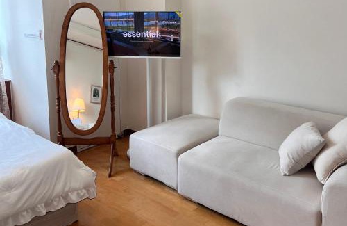 Seolcheon-myeon House | i강남 신사 역에서 3분 가로수길 조용한 안심귀가 #Gangnam Sinsa #Garosugil Front #Premium Stay #City View