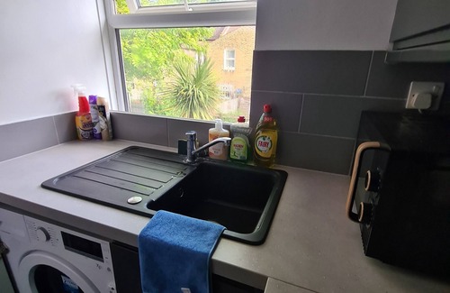 Lewisham Apartment | I' am a Luxury properties investor looking to increase my portfolio.