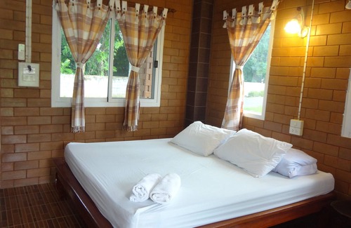 Nakhon Nayok Hotel | I Din Lake View Resort Nakhon Nayok