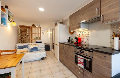 8th Arrondissement Apartment | I Feel Goudes