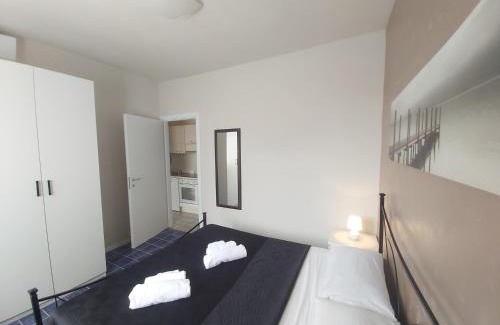 Peschiera del Garda Apartment | I Limoni Bilocale in residence con piscina