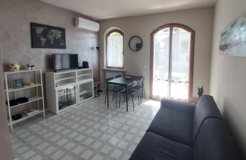 Peschiera del Garda Apartment | I Limoni Bilocale in residence con piscina
