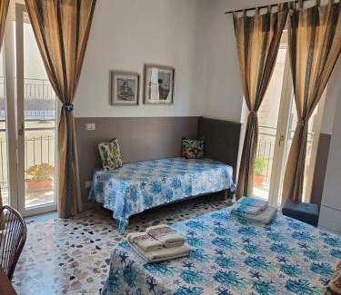 Sant'Agata di Militello House | I MORI IN CAMPIDOGLIO AFFITTA CAMERE