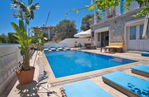 Tokoglu Hotel | İonic Alaçatı