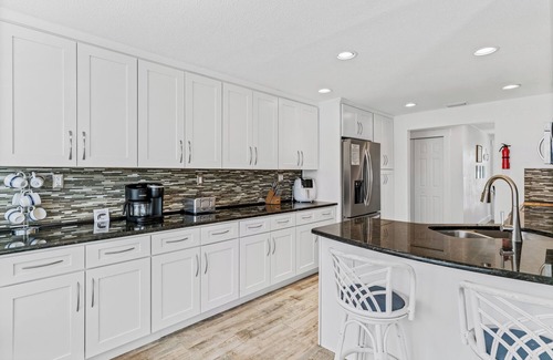 Indian Rocks Beach House | I.R.B 415 Home 3bed 2bath Salt Water Pool Home Sleeps 10