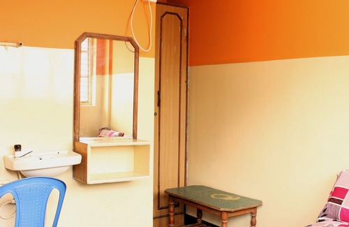 Chikkaballapur Hotel | I-ROOMZ Surya Deluxe Lodge