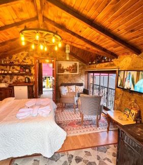 Macka Ski Chalet | İsgobya Dağ Evleri