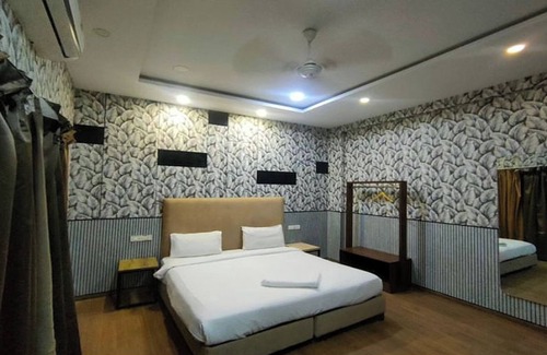 Kondhwa Hotel | I Suites