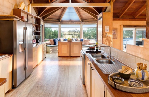 Lovedale House | I villini - Gorgeous Tuscan-style villa